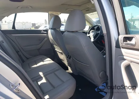 2009 Volkswagen Jetta Wolfsburg Edition from USA, damaged, VIN 3VWRA71K39M017430